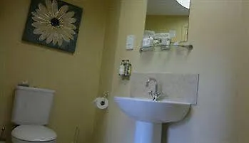 Tweedies Bar And فندق