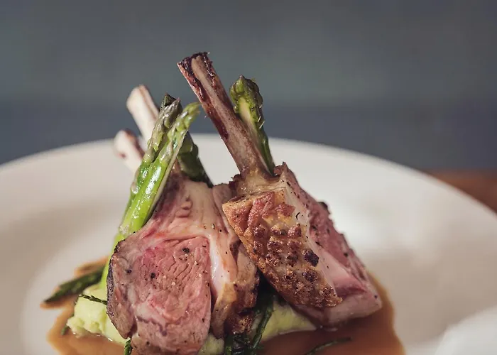 Tweedies Bar And فندق 3*