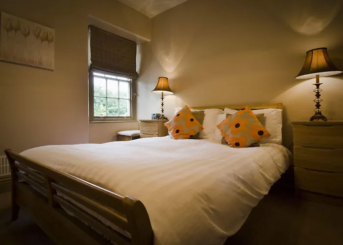 Tweedies Bar And فندق جراسمير