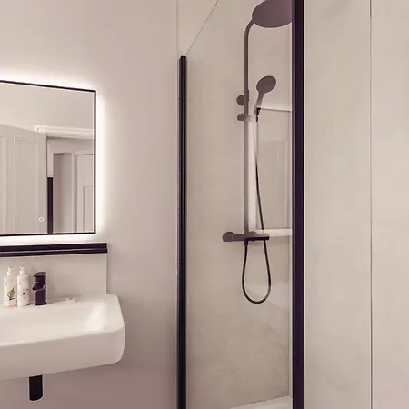 酒店 Tweedies Bar And