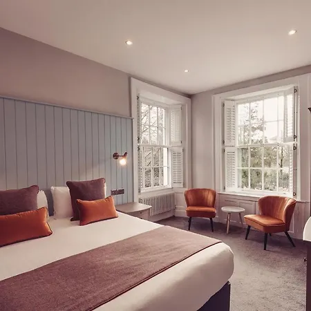 ホテル Tweedies Bar And