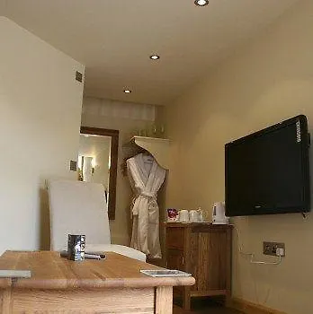 酒店 Tweedies Bar And