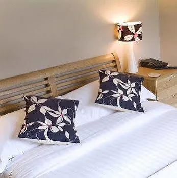 Tweedies Bar And Hotel 3*