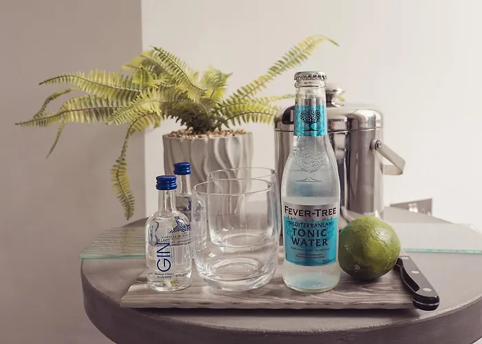 Hotel Tweedies Bar And