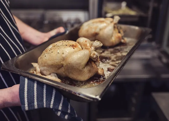 Hotel Tweedies Bar And 3*