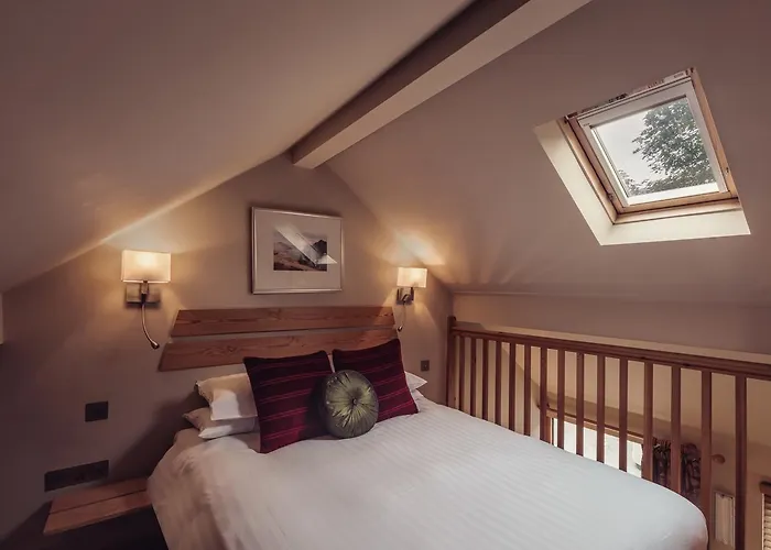 Tweedies Bar And Hotel 3*