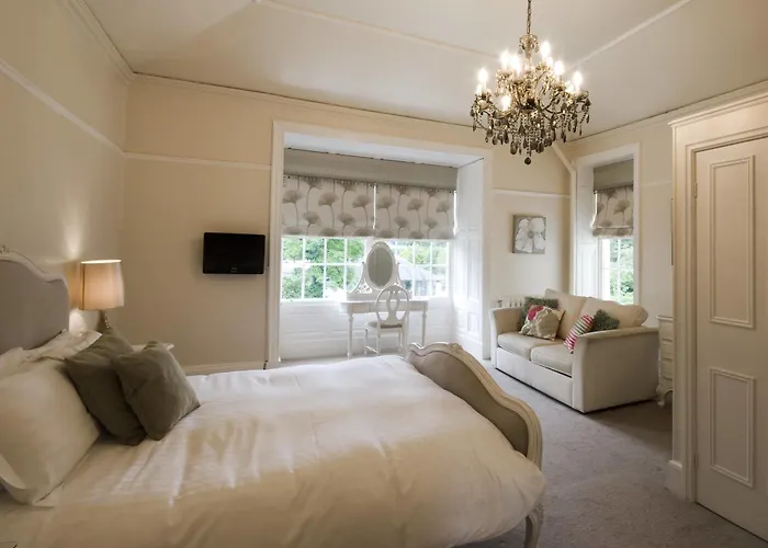 Tweedies Bar And Hotel