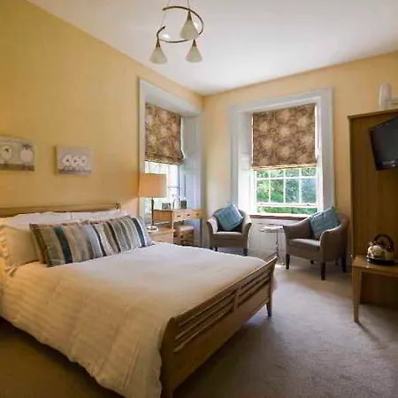 Hotell Tweedies Bar And 3*