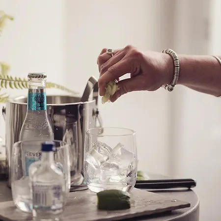 Tweedies Bar And Hotell