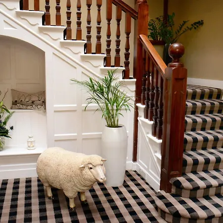 Hotell Tweedies Bar And