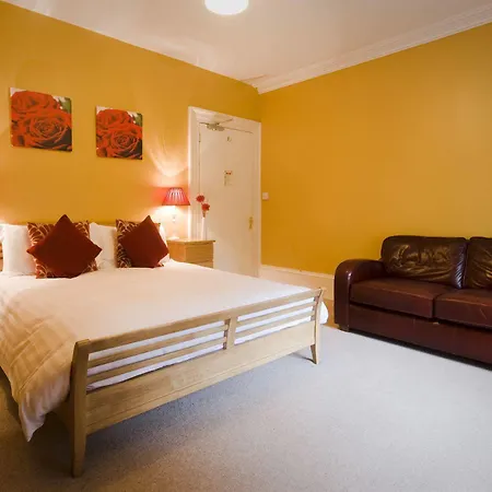 Tweedies Bar And Grasmere